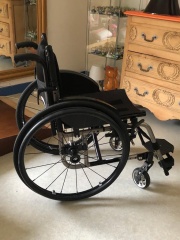 Sibesoin.com petite annonce gratuite 1 Exelle  ultra fauteuil pliant léger