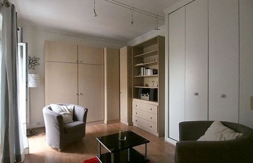 Sibesoin.com petite annonce gratuite  location studio meublé 25 m2 refait à neufa