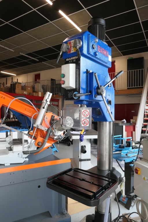 Photo de l'annonce Perceuse à colonne IBARMIA AX32 0WAB015HWRmxyYi3TMEy
