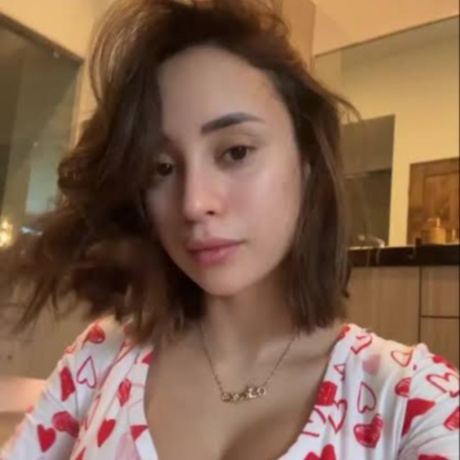 Je suis une petite latino une 