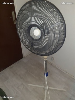 Sibesoin.com petite annonce gratuite Ventilateur sur pied prix attractif 