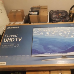 Sibesoin.com petite annonce gratuite 3 Vend télé samsung 4k incurvé 