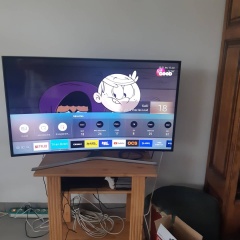 Sibesoin.com petite annonce gratuite 4 Vend télé samsung 4k incurvé 