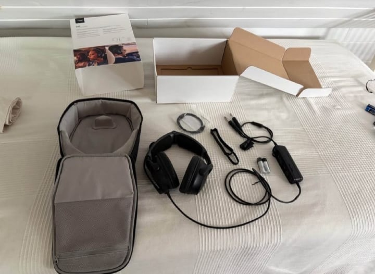 Photo de l'annonce Casque bose a30 peu utilisé acheté au salon ksab 2023 59e9d1d7f1faf45d4173