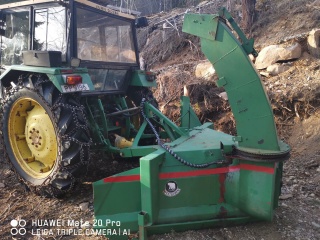 Sibesoin.com petite annonce gratuite 4 Tracteur john deere 1140 année 1984