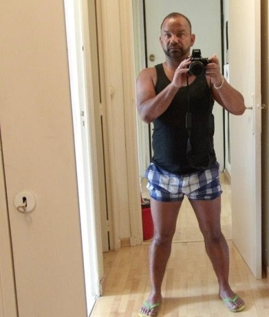 Recherche model masculin pour poser en caleçon contact pa...