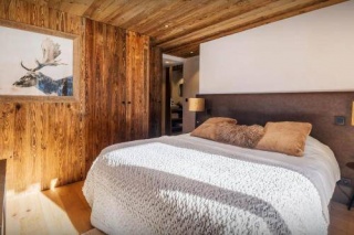 Sibesoin.com petite annonce gratuite 3 Chalet avec piscine interieure et vue sur la riviere