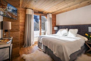 Sibesoin.com petite annonce gratuite 4 Chalet avec piscine interieure et vue sur la riviere