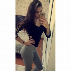 Sibesoin.com petite annonce gratuite 5 Je suis une femme célibataire  à la recherche d’un homme