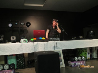 Sibesoin.com petite annonce gratuite 3 Manu dj anime toutes vos fêtes 