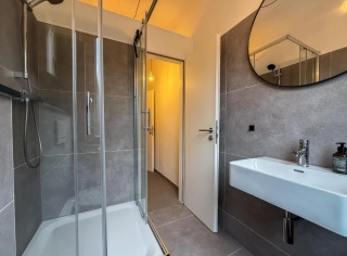 la petite annonce 2 schlafzimmer 1 großes wohnzimmer  sur Sibesoin.com / Duisbourg