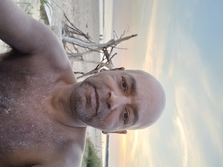 Homme de couleur rech compagne proche royan