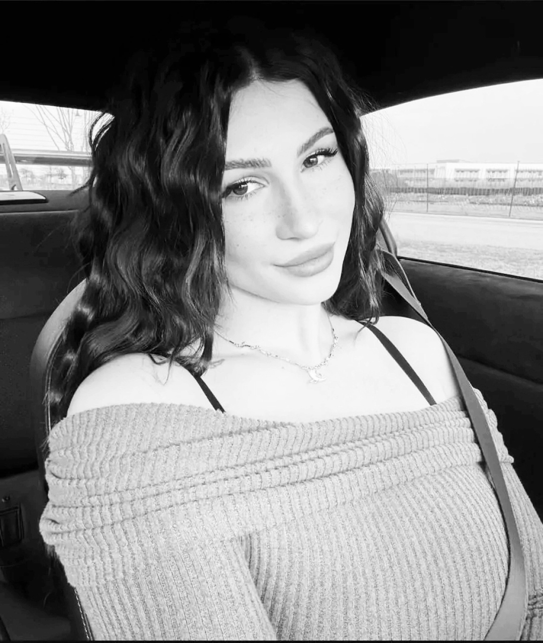 Photo de l'annonce Française pour bon moment dbb6a9b6d1b688ff3fb2