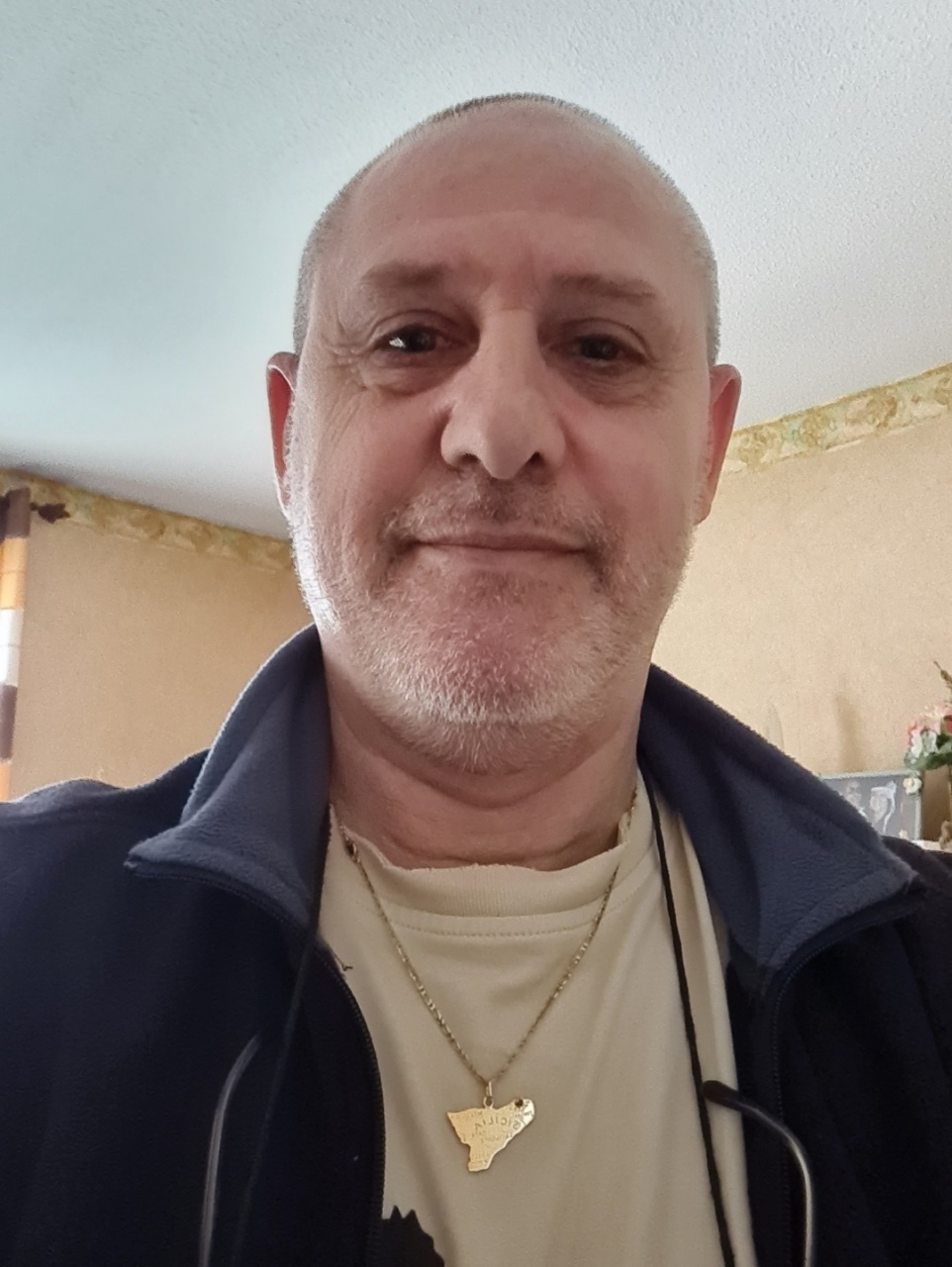 Photo de l'annonce Homme cherche une femme pour une relation **** gratuit et... dd538cc5f2570d5cd538