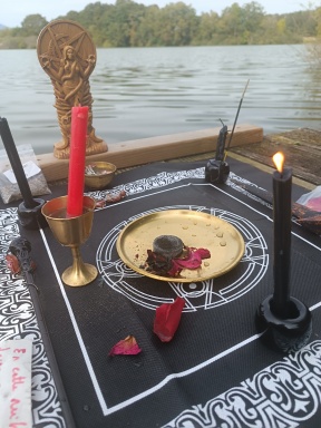 Sibesoin.com petite annonce gratuite Voyance médiumnique approfondie -sorts