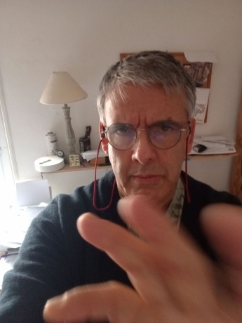 Créateur (artiste) cherche des modèles femme