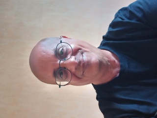 la petite annonce Homme bi naturiste  sur Sibesoin.com / Tours nord