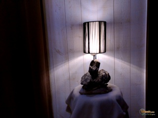 la petite annonce Lampe attraction bois sur Sibesoin.com / POULDREUZIC (29710)