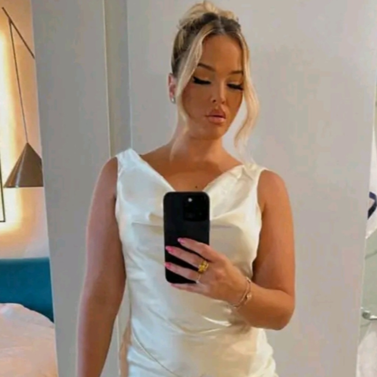 Photo de l'annonce Coucou je suis Mirab r2YX7863aLg4adm3nHUZ