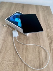 la petite annonce Ipad air 4 wifi 256 go sur Sibesoin.com / boulogne billancourt (92100)